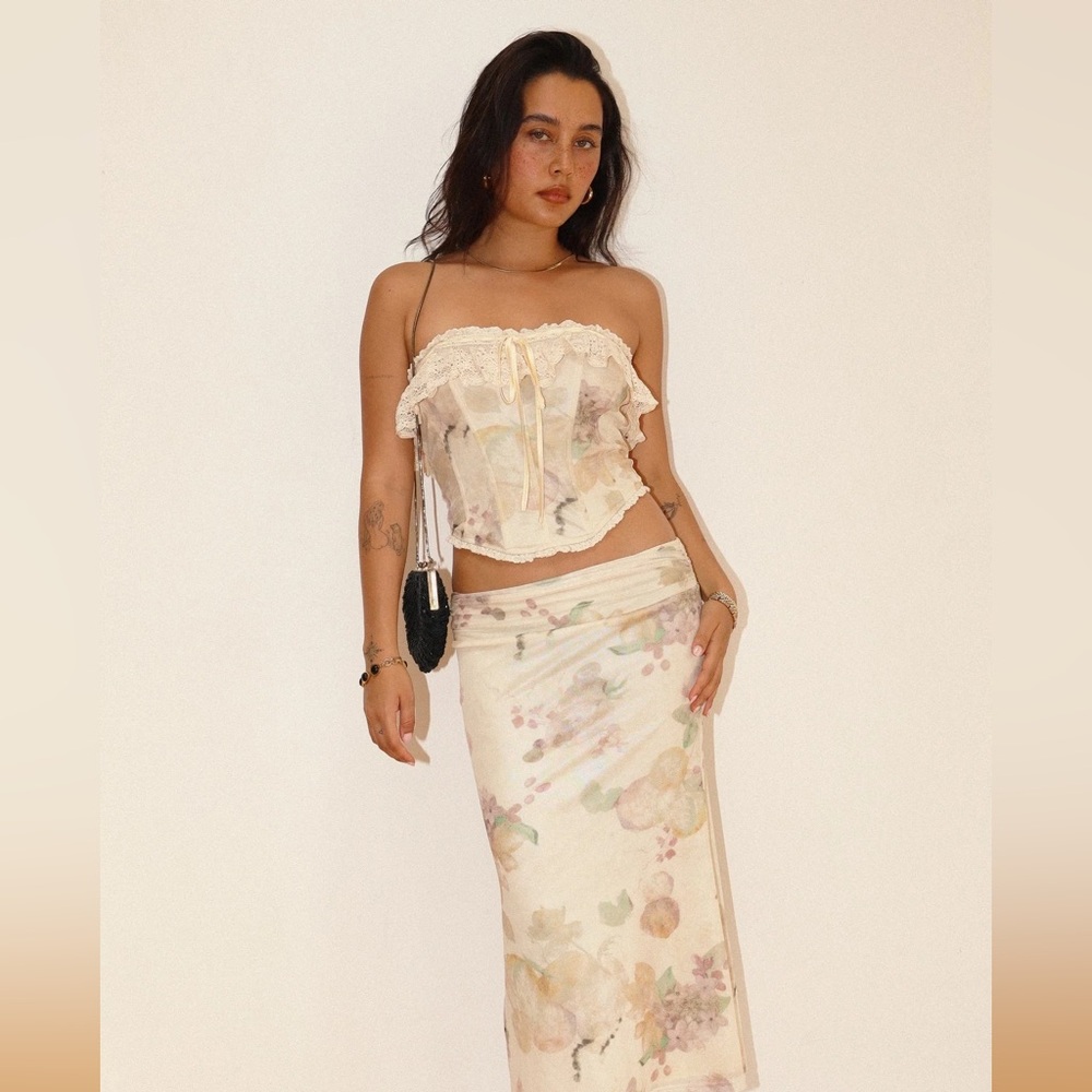 Vintage Romance Tube Top  “NWT”